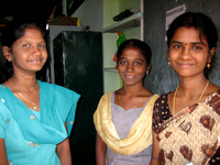 Elavarasi and volunteers